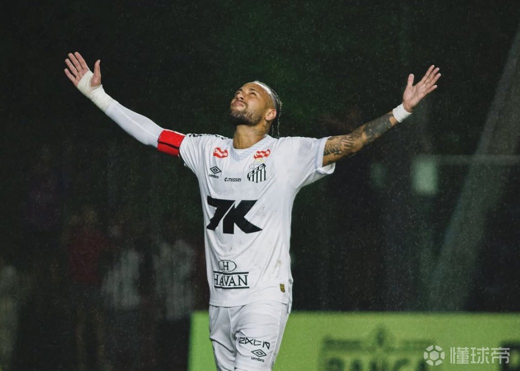 开云app-关于内马尔连续十五场比赛得分超过比赛局势复杂，利物浦不断突破！观众掌声雷动的信息