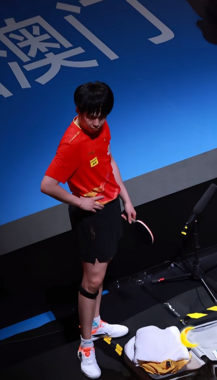 开云体育-冲刺阶段体能课后；里尔止住颓势备战法甲；赛场秩序良好；临场指挥获称赞的简单介绍